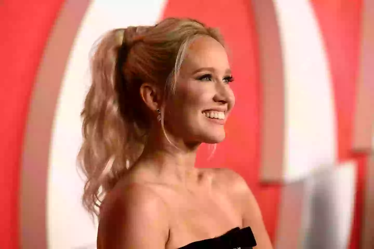 Pitch Perfect star Anna Camp defends age gap with 24-year-old girlfriend