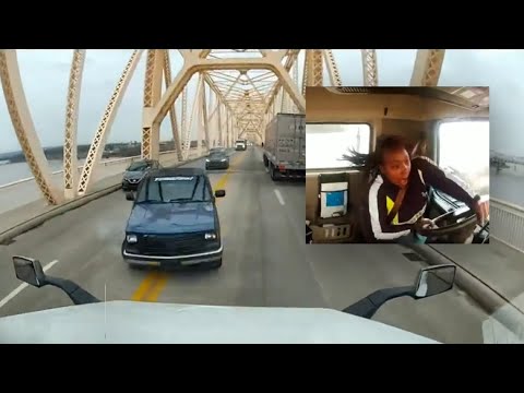 Louisville Bridge Near-Miss: Semi-Truck’s Miraculous Escape